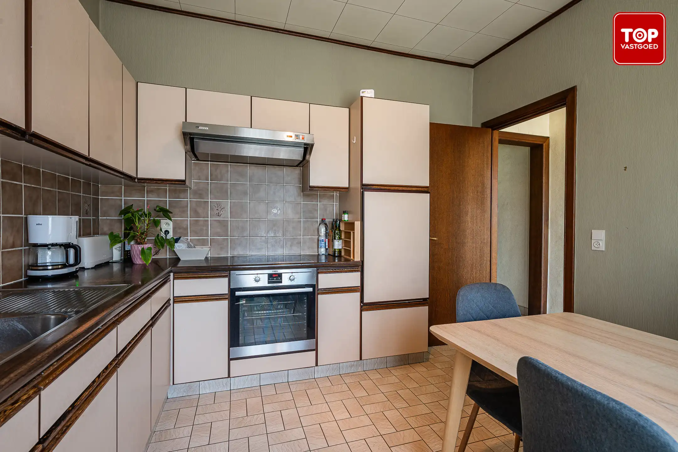 Uitzonderlijk gelegen perceel met totaal te renoveren of herop te bouwen woning.  foto 10