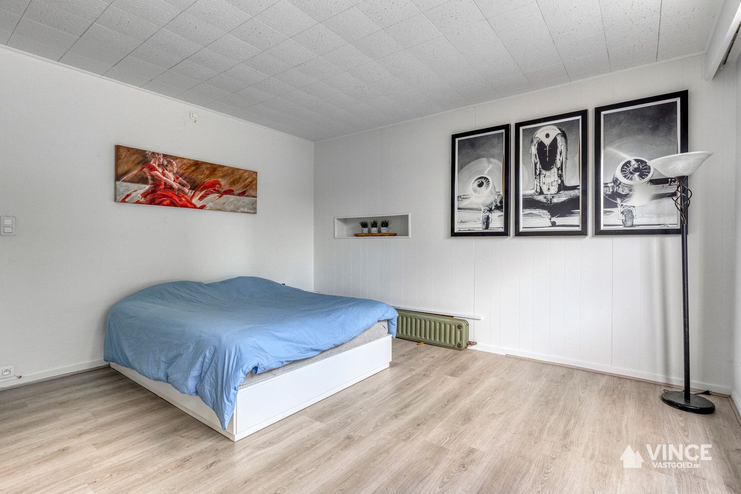Woning met ruim magazijn foto 18