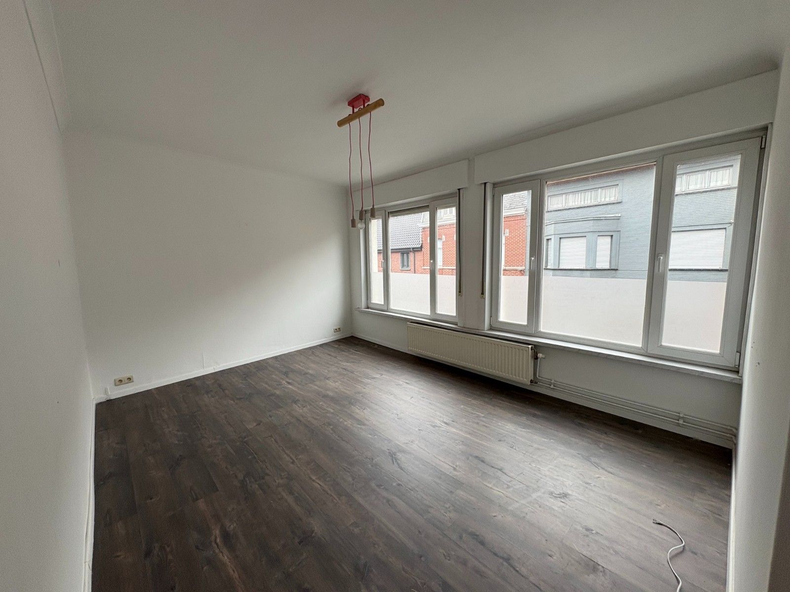 🏠 Vernieuwde gezinswoning met handelsgedeelte – renovatie 2022 foto 24