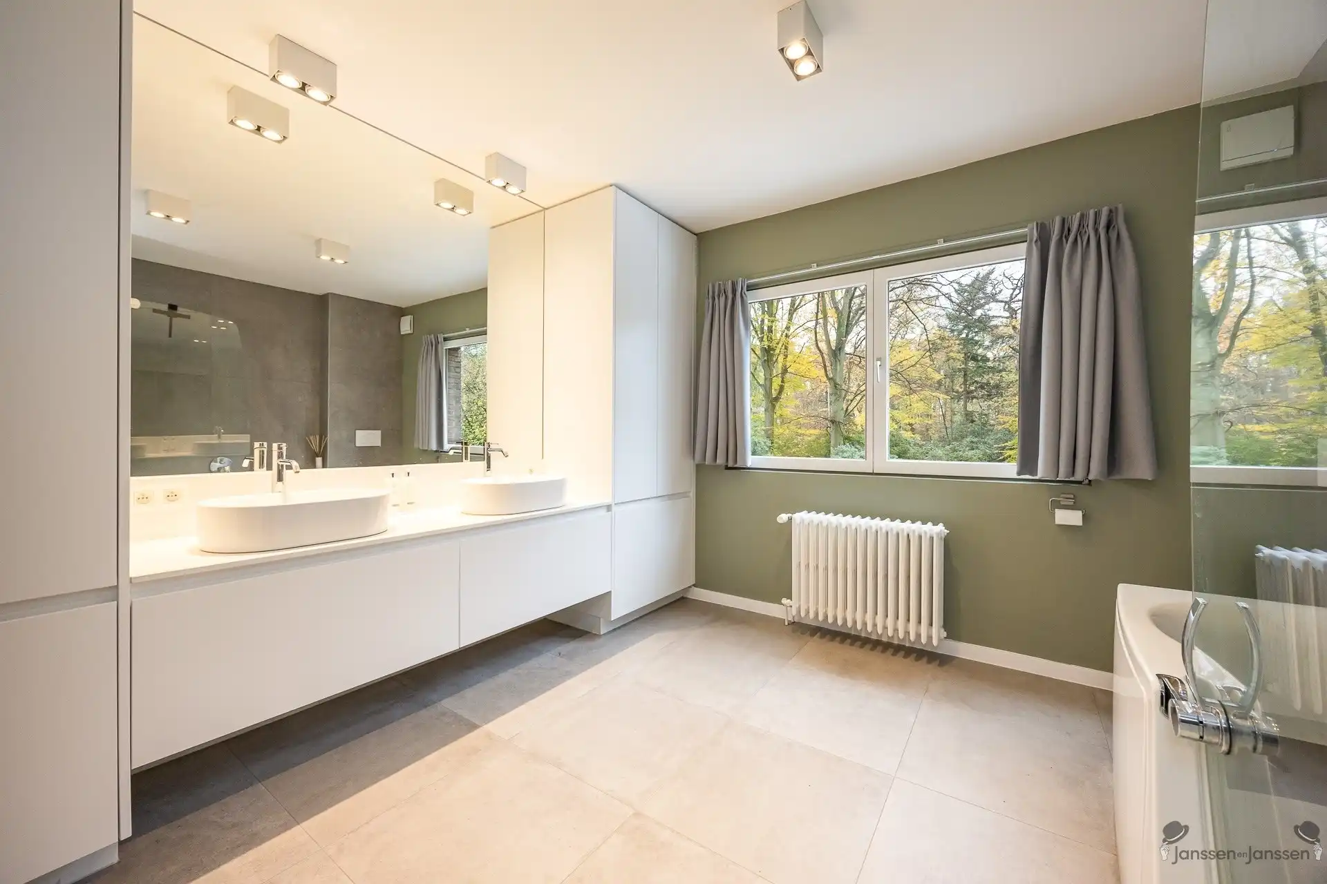 Exclusieve villa op 10.500 m² op residentiële toplocatie foto 21