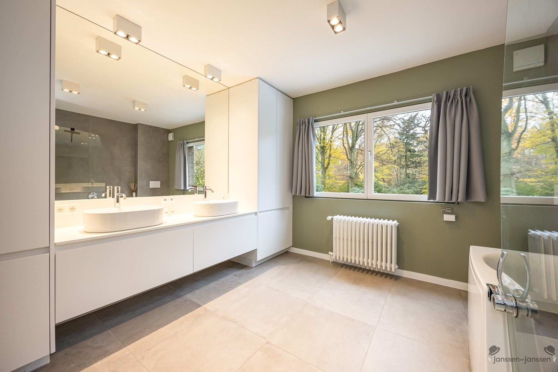 Exclusieve villa op 10.500 m² op residentiële toplocatie foto 21