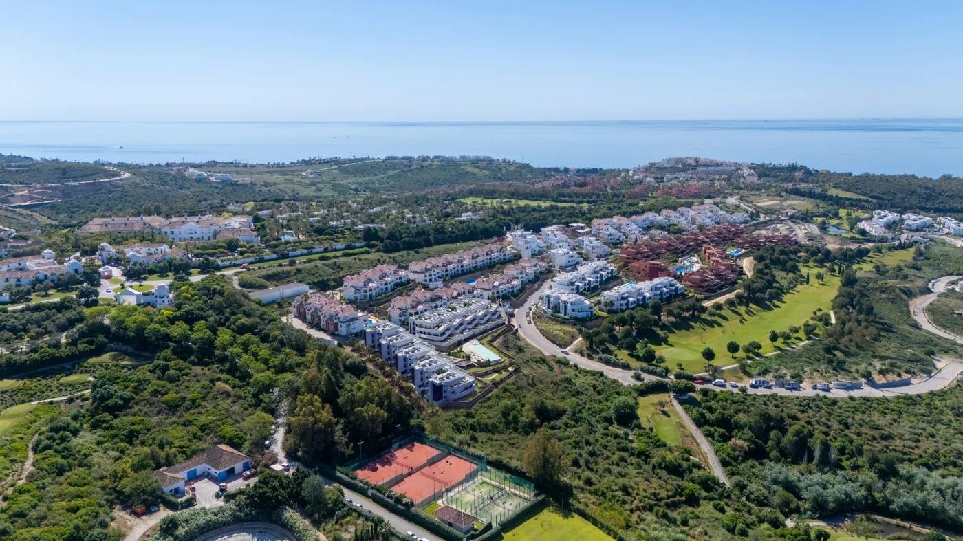 Mediterrane droomplek nabij zee en golf – exclusieve appartementen in Casares foto 17