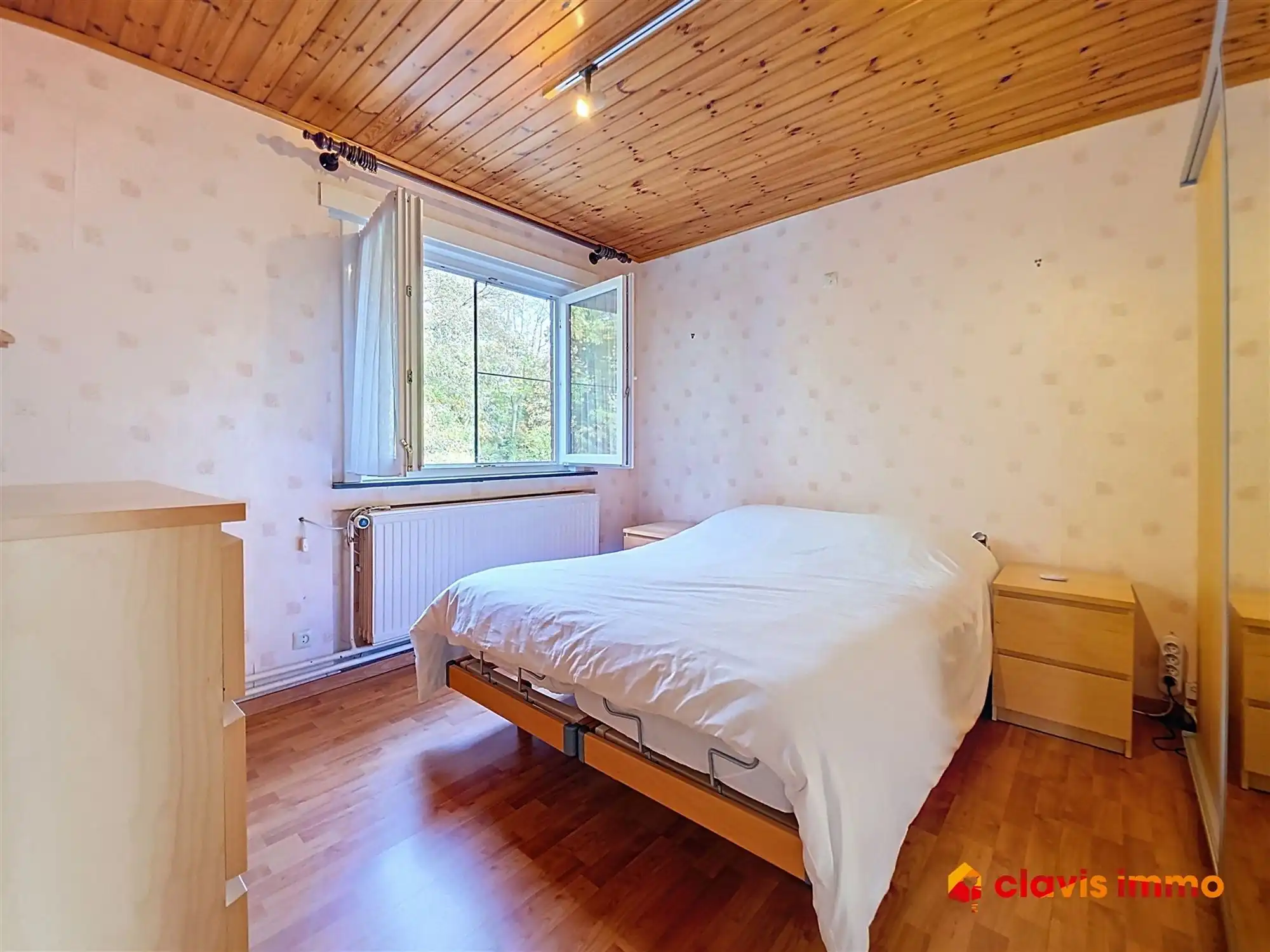 Halfopen-bebouwing in een rustige buurt foto 12