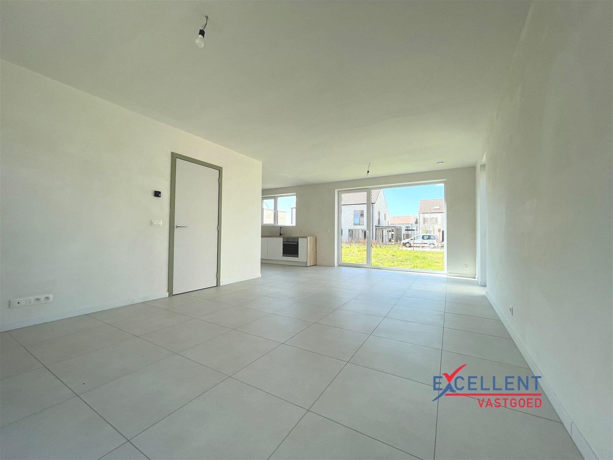 Nieuwbouwwoning met 3 slaapkamers te huur in Tielt foto {{pictureIndex}}
