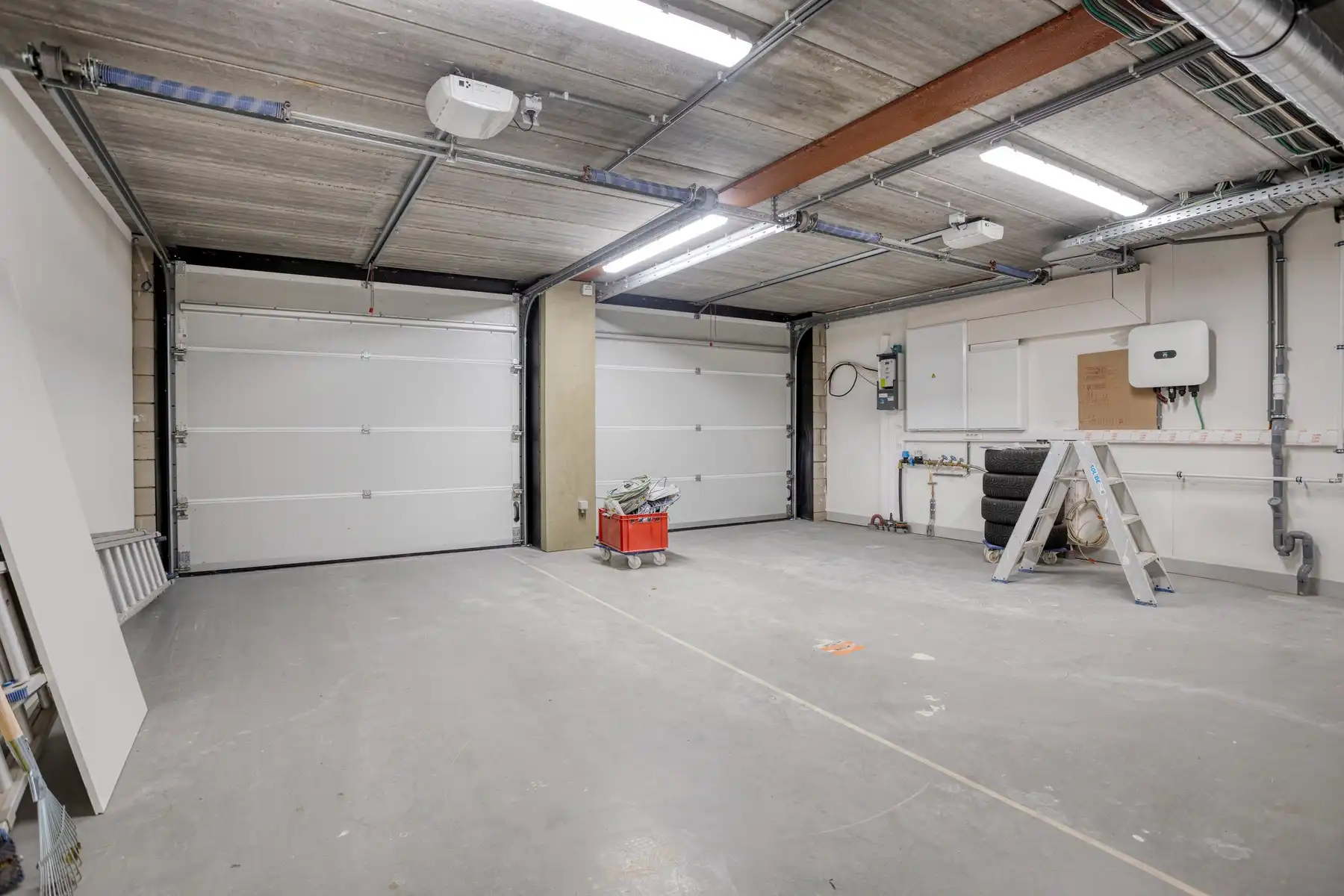 Moderne, af te werken woning op een perceel van 10a 58ca. foto 24
