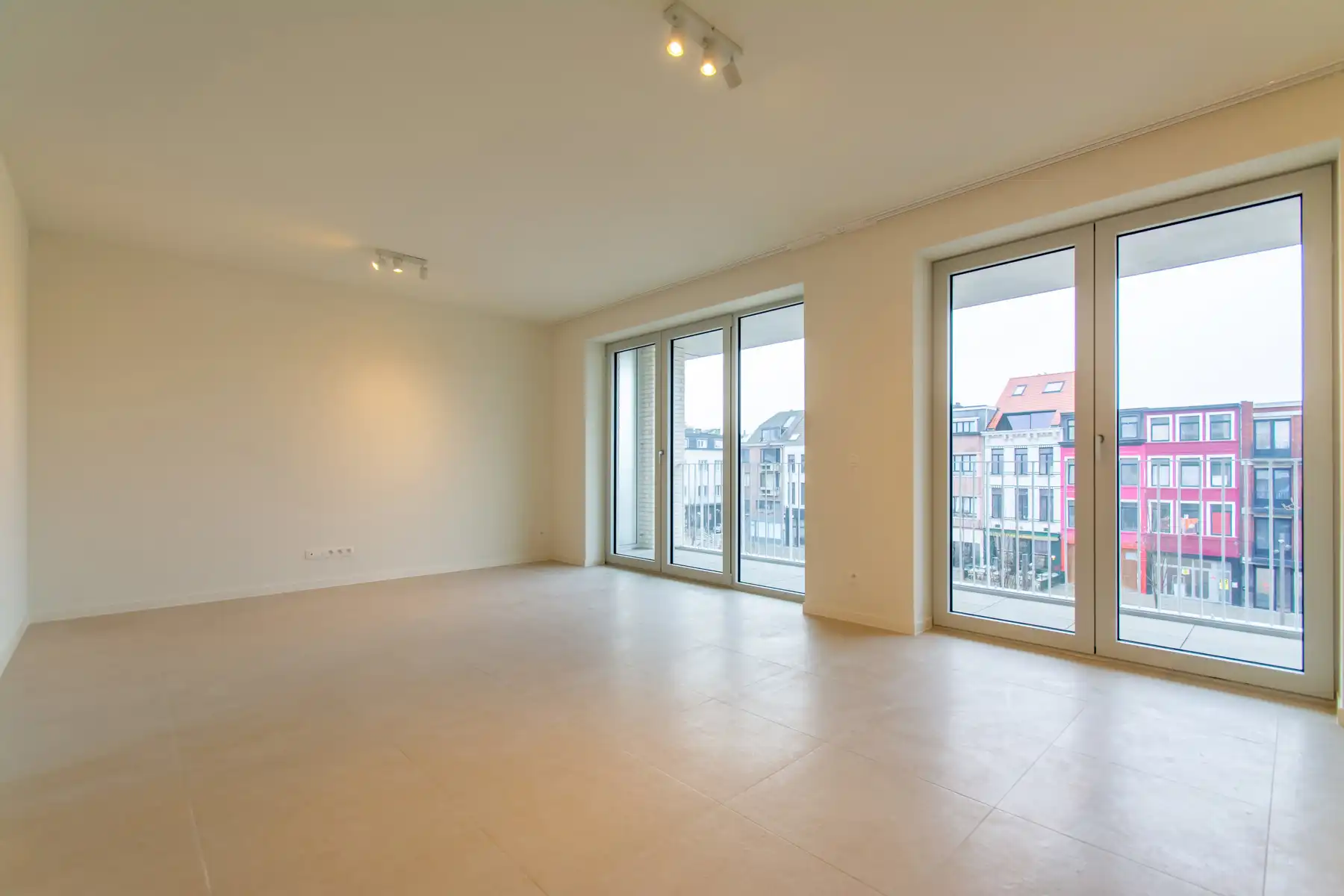 Prachtig instapklaar 2k. app. met terras (Lobroekplein) foto 2