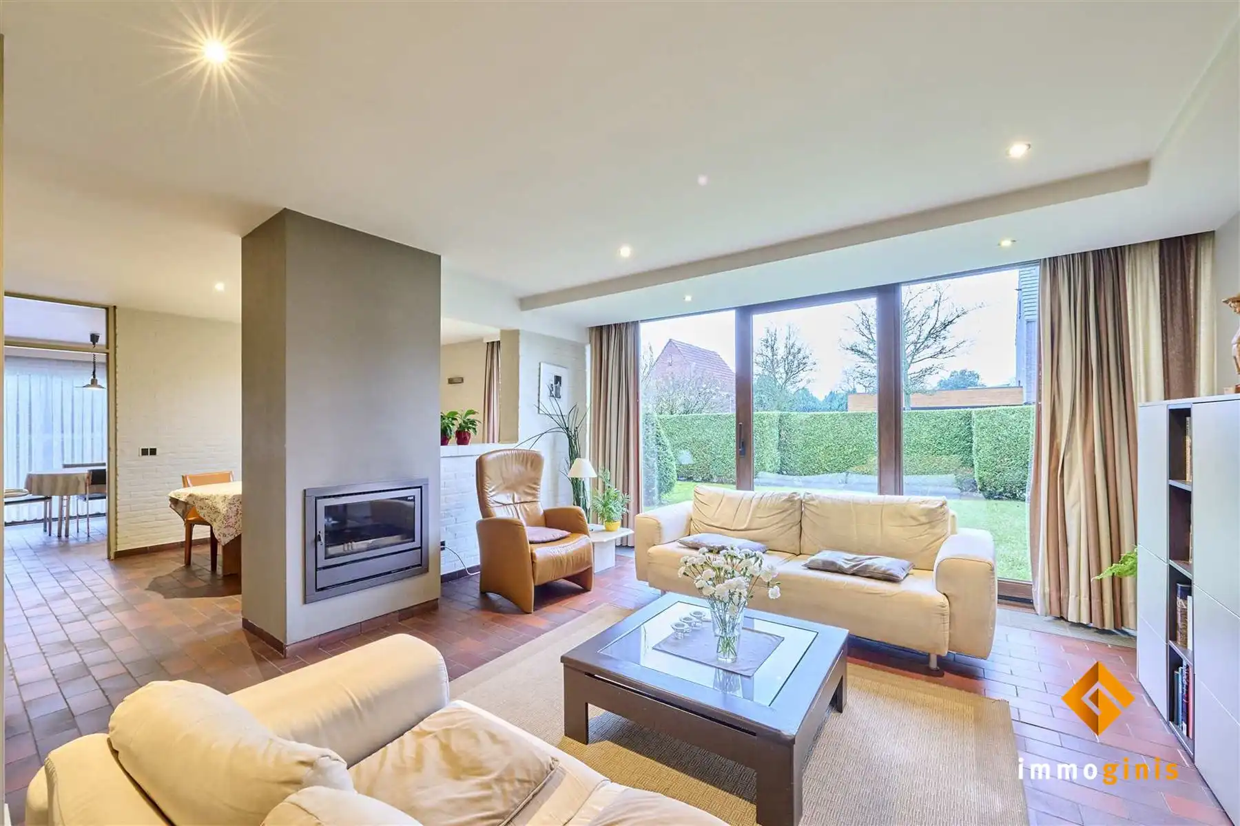 Zéér ruime woning op een mooi perceel van 17a82ca met 5 slaapkamers en uitbreidingsmogelijkheden op de eerste verdieping! foto 8