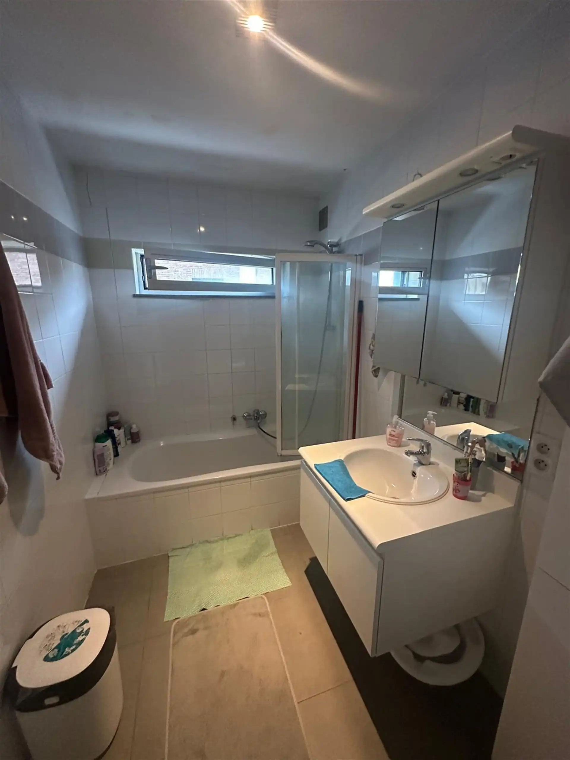 Ruim appartement met 2 slaapkamers en garage foto 9