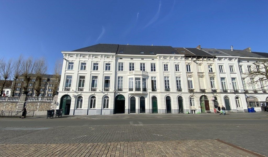 Handelsruimte te koop op Sint-Pietersplein in Gent foto 3