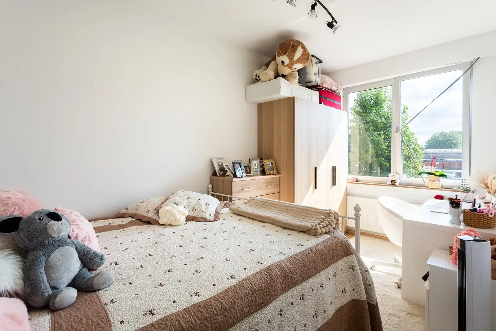 Opbrengsteigendom met 6 appartementen en 9 garageboxen foto 25