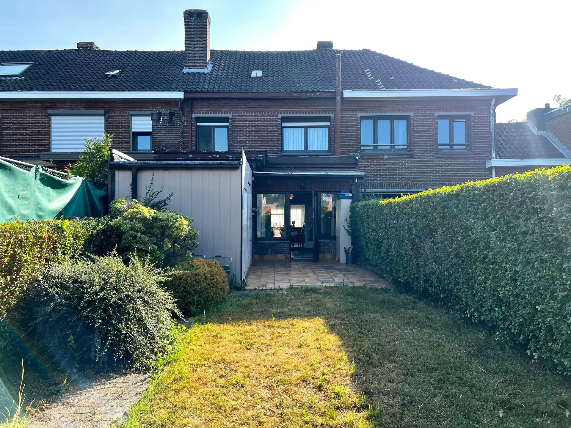 Centraal gelegen te renoveren woning  foto 8