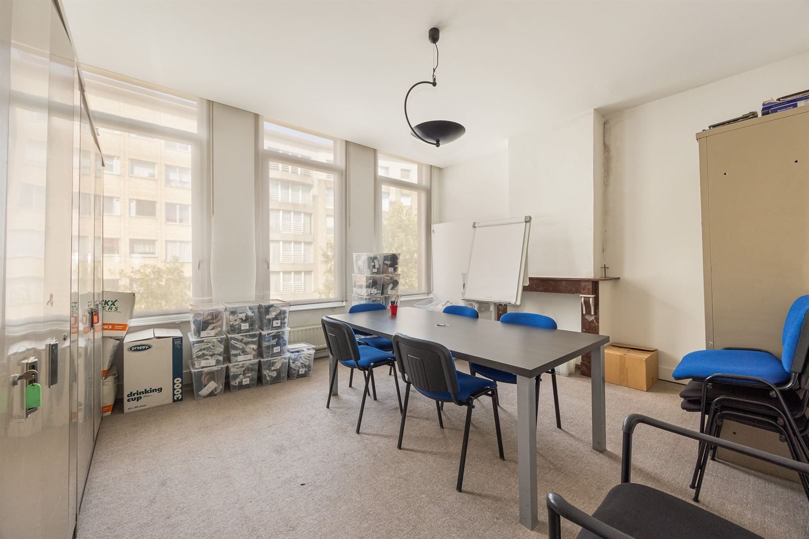 Uitstekend gelegen winkelpand met twee toegangen foto 22