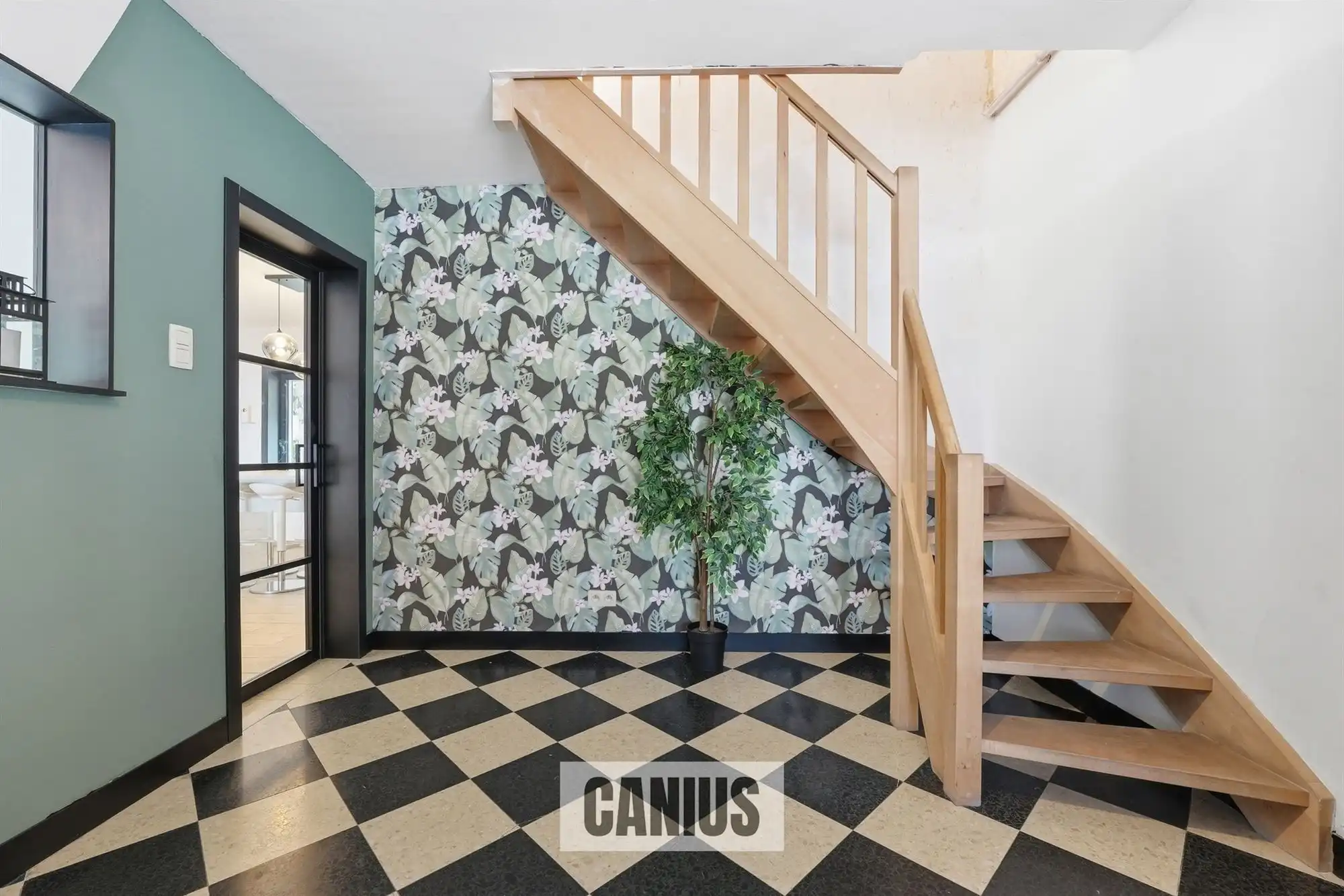 GERENOVEERDE OPEN BEBOUWING MET VIER SLAAPKAMERS foto 13