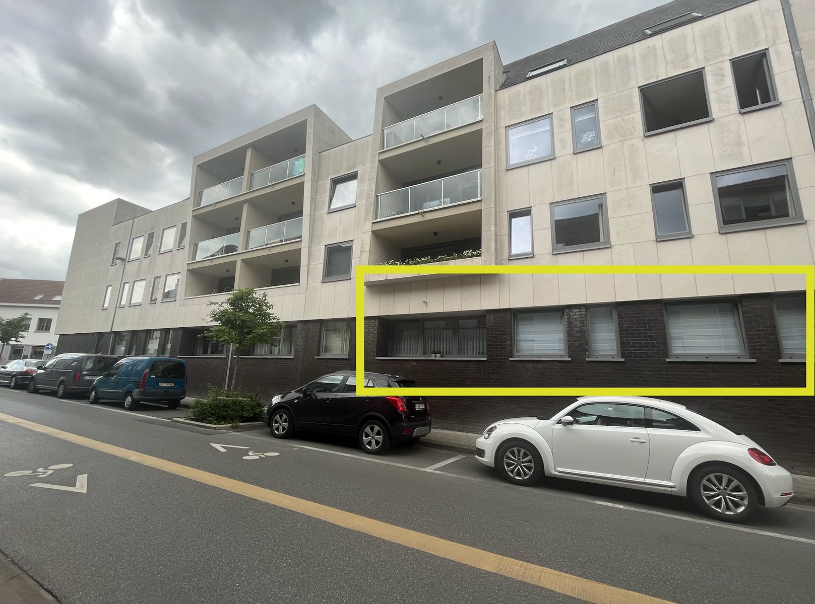 appartement met 2 slpk en autostaanplaats nabij centrum foto {{pictureIndex}}