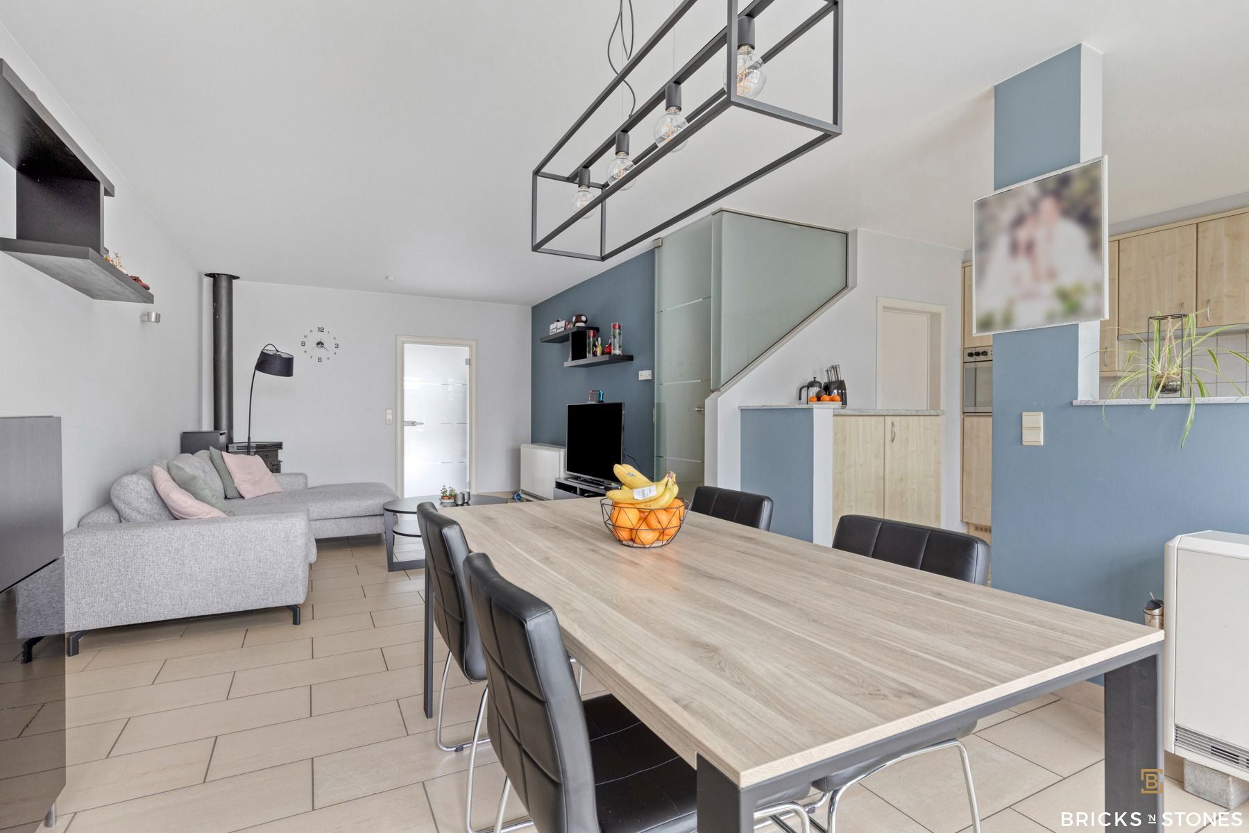 Instapklare woning met 4 slaapkamers, garage en tuin foto 4