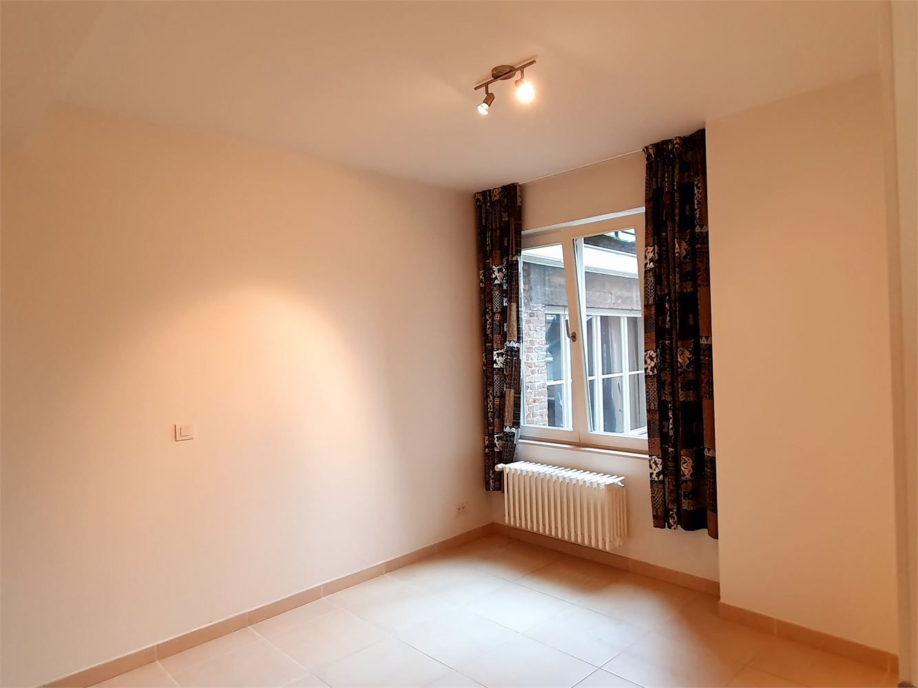 Hartje Brugge Groot lichtrijk modern appartement , alle luxe , 2 slaapkamerss en lift. foto 12