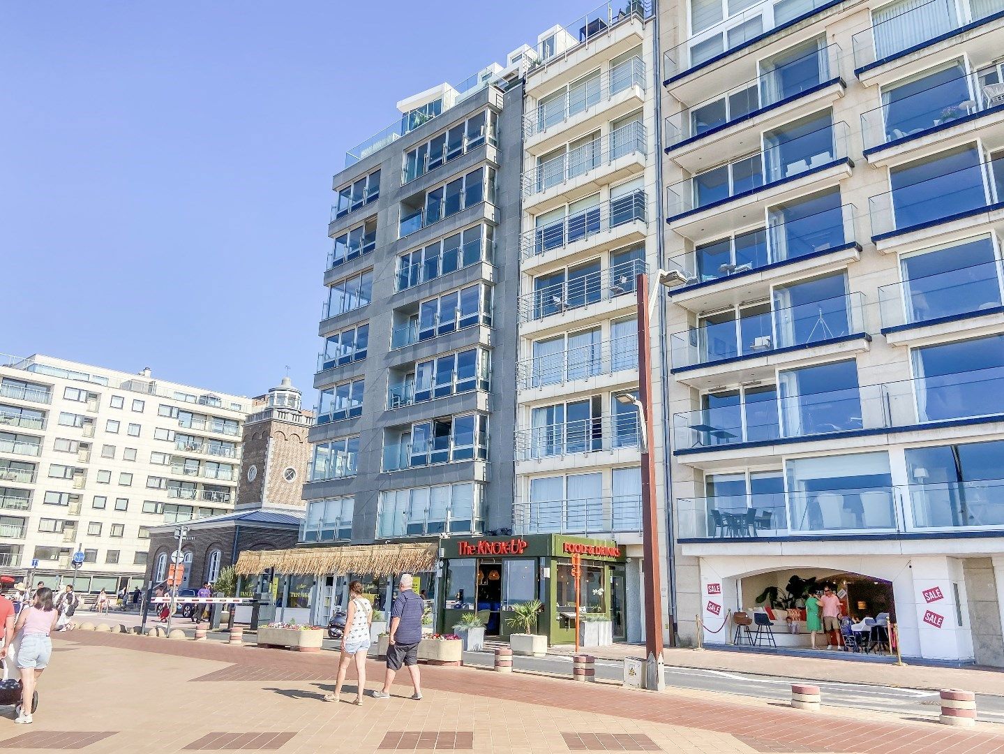 Overname aandelen: uitzonderlijk goed gelegen horecazaak op de Zeedijk tussen het Lichttorenplein en het Van Bunnenplein. foto 3