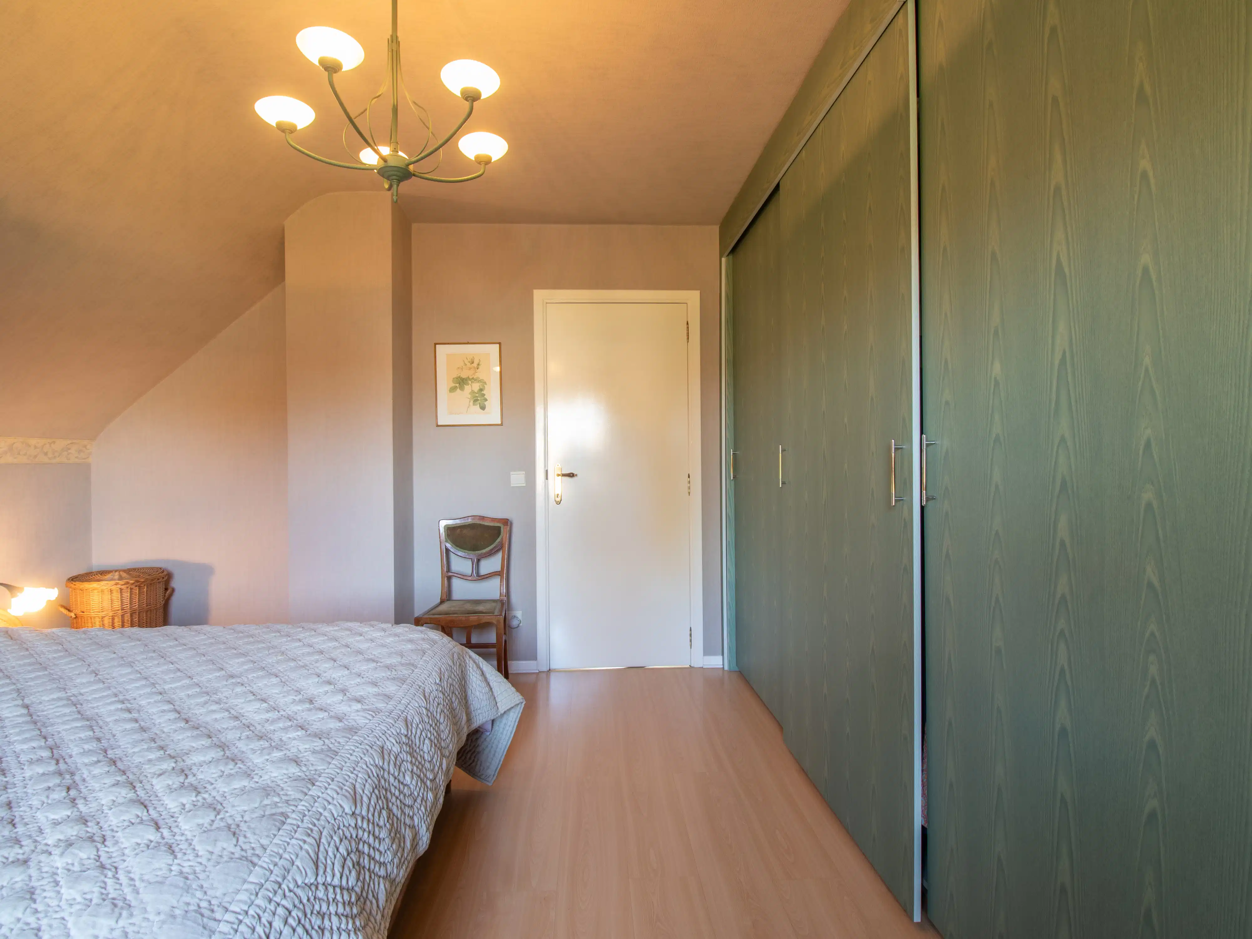 Goed gelegen woning met tuin en garage in Hove foto 17