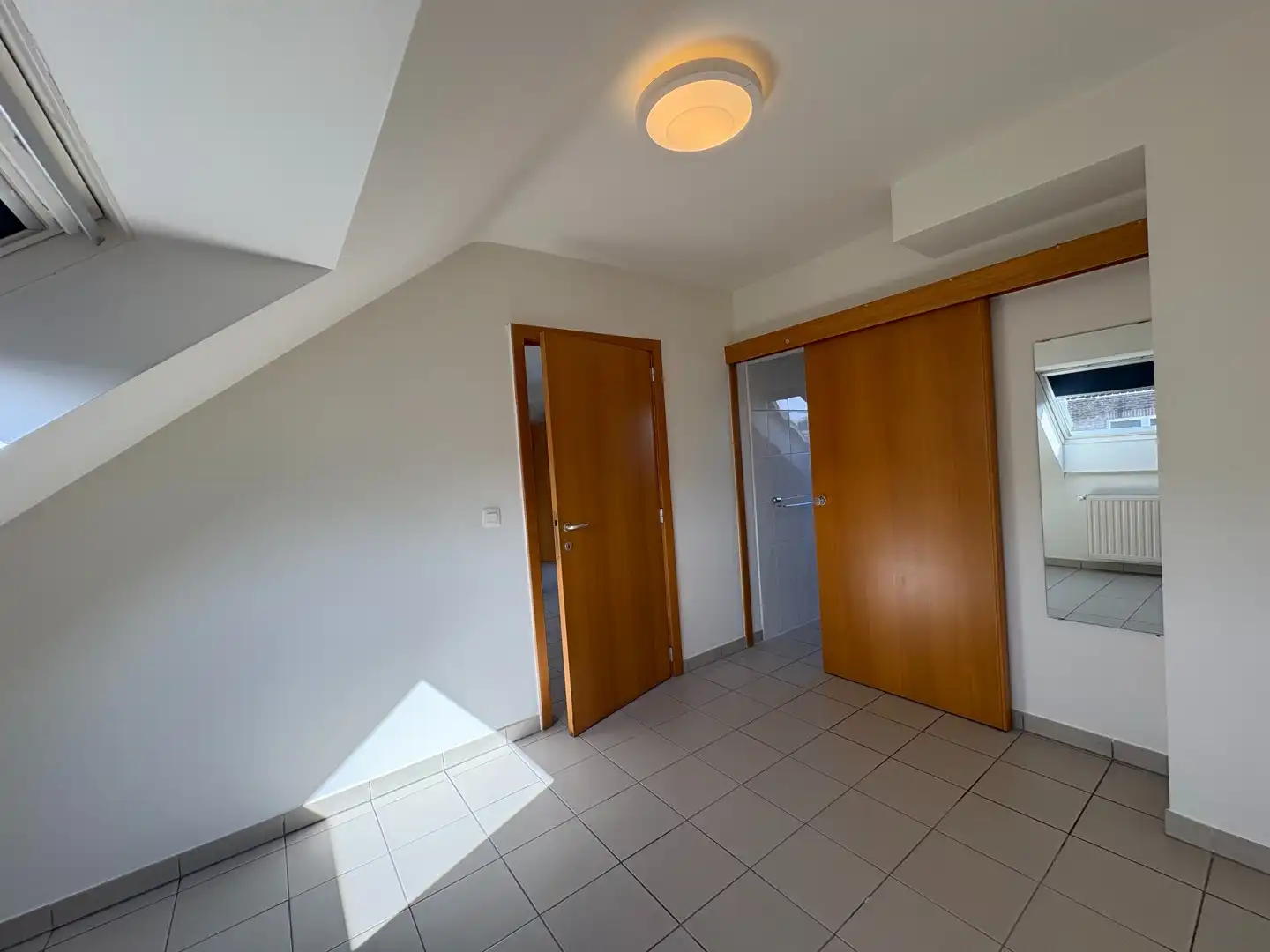 Gunstig gelegen, lichtrijk appartement foto 12