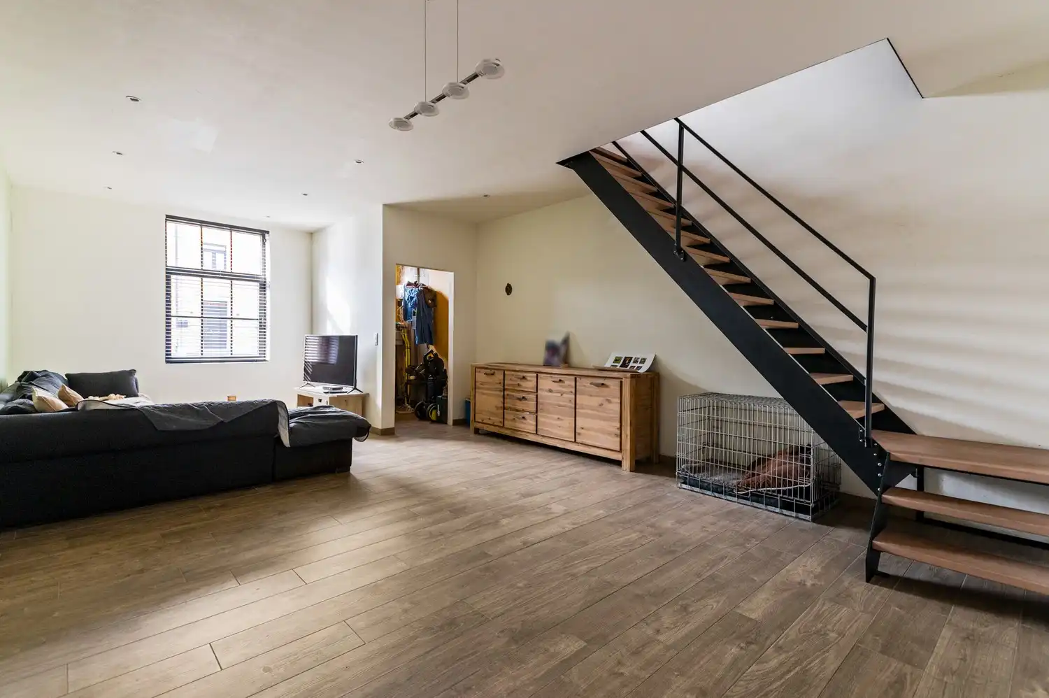 Gezellige gerenoveerde woning te Wommelgem! foto 4