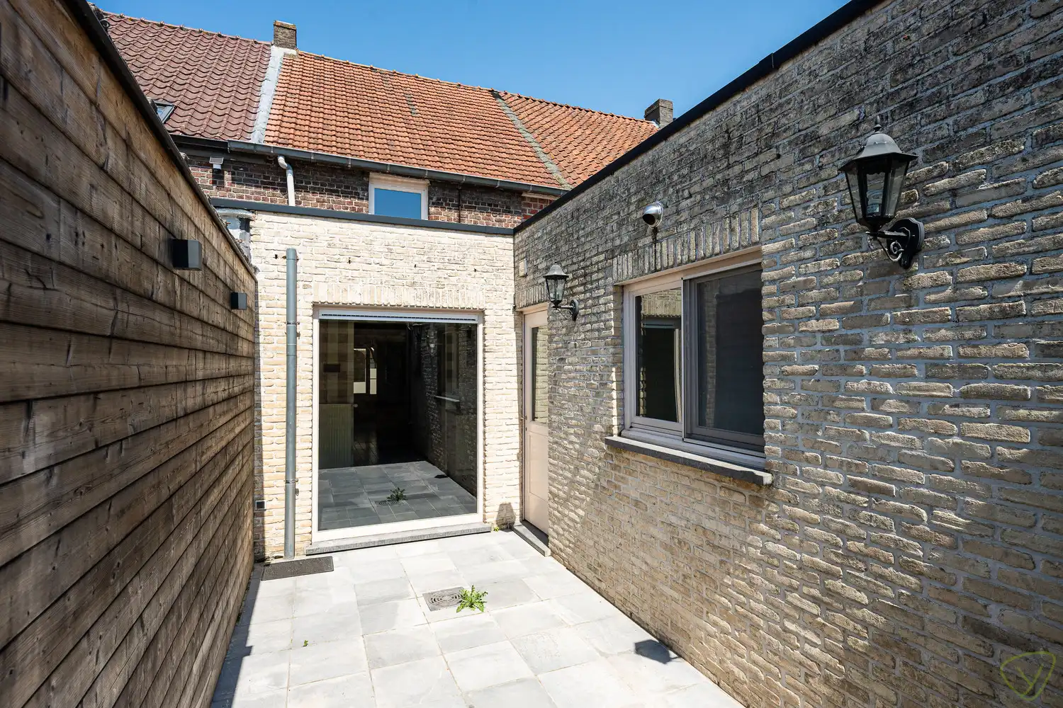 Gezellige instapklare woning met zonnig koertje in Eeklo! foto 15