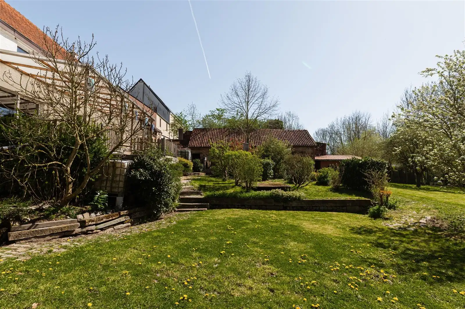 Hoeve met bijgebouw en loods op 18are20- prachtig tuinzicht foto 13