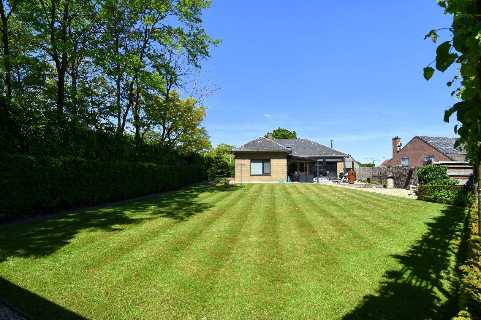 Landelijke villa op top locatie met grote zuidgerichte tuin foto 16