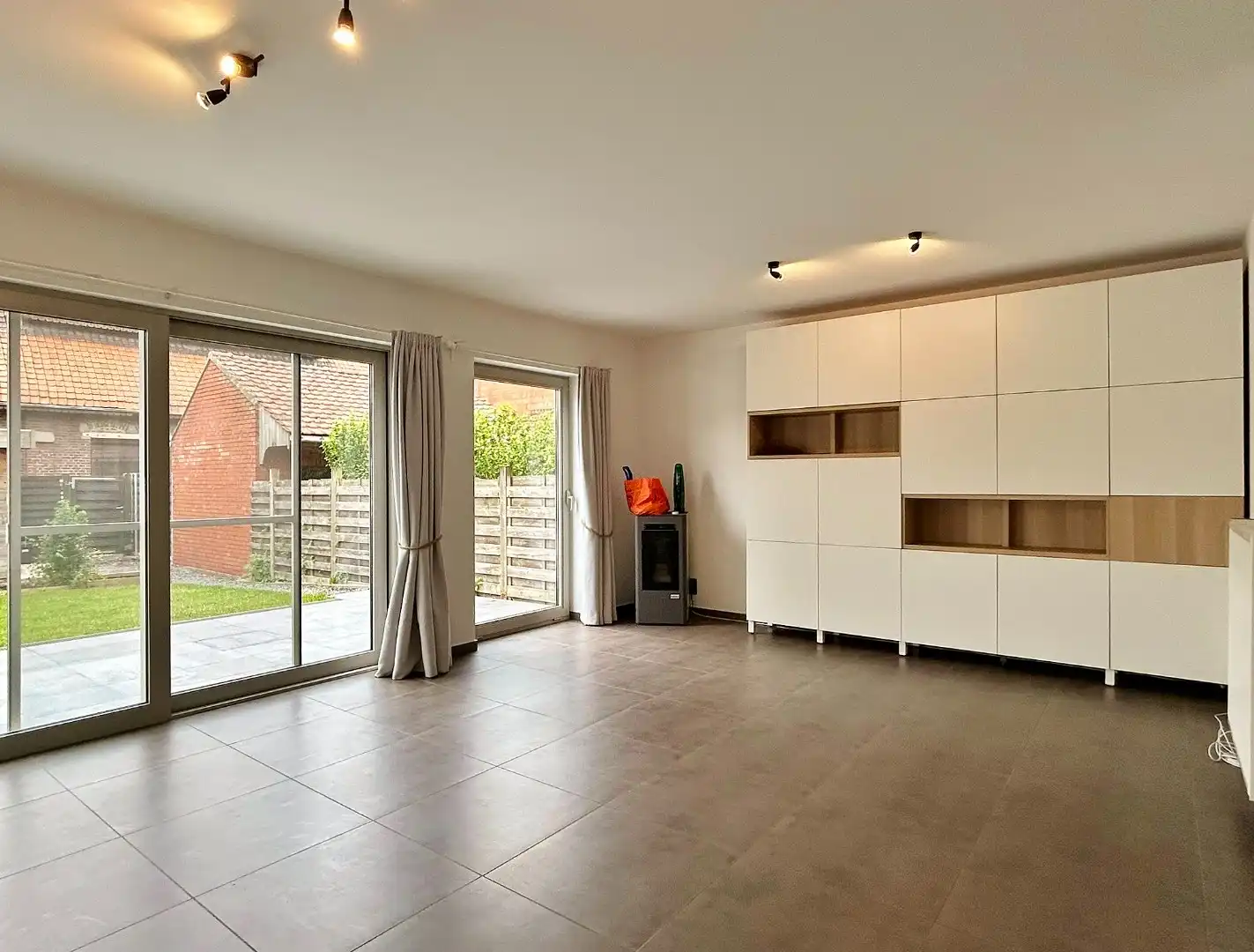 Gelijkvloers appartement met tuin in het centrum van Poperinge foto 3