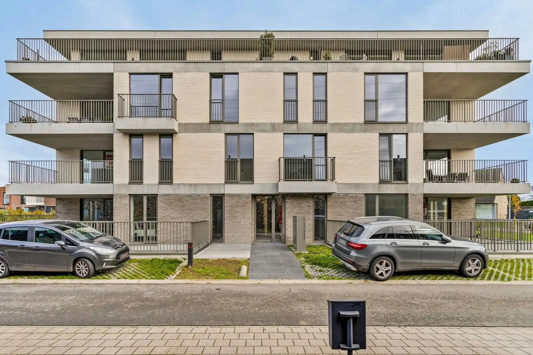 Nieuwbouwappartement met riant terras te koop in Rumbeke foto 11