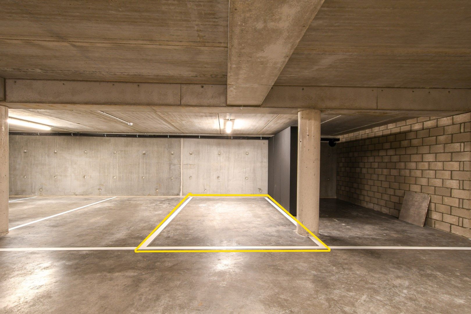 Staanplaats in ondergronds garagecomplex te koop op toplocatie!  foto 3