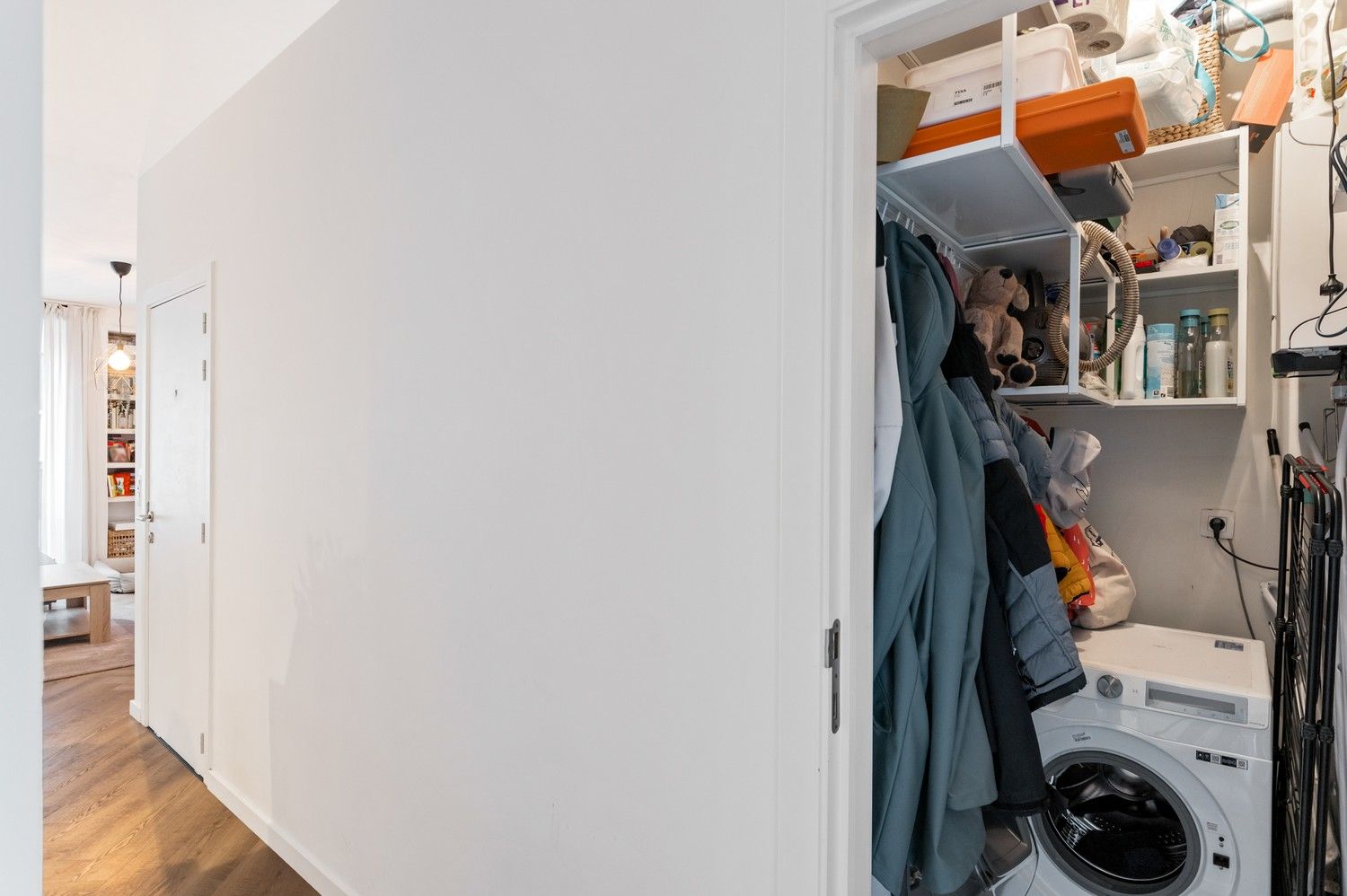 Ruim en recent 2 slaapkamer appartement te koop op 'den Dam'! foto 9