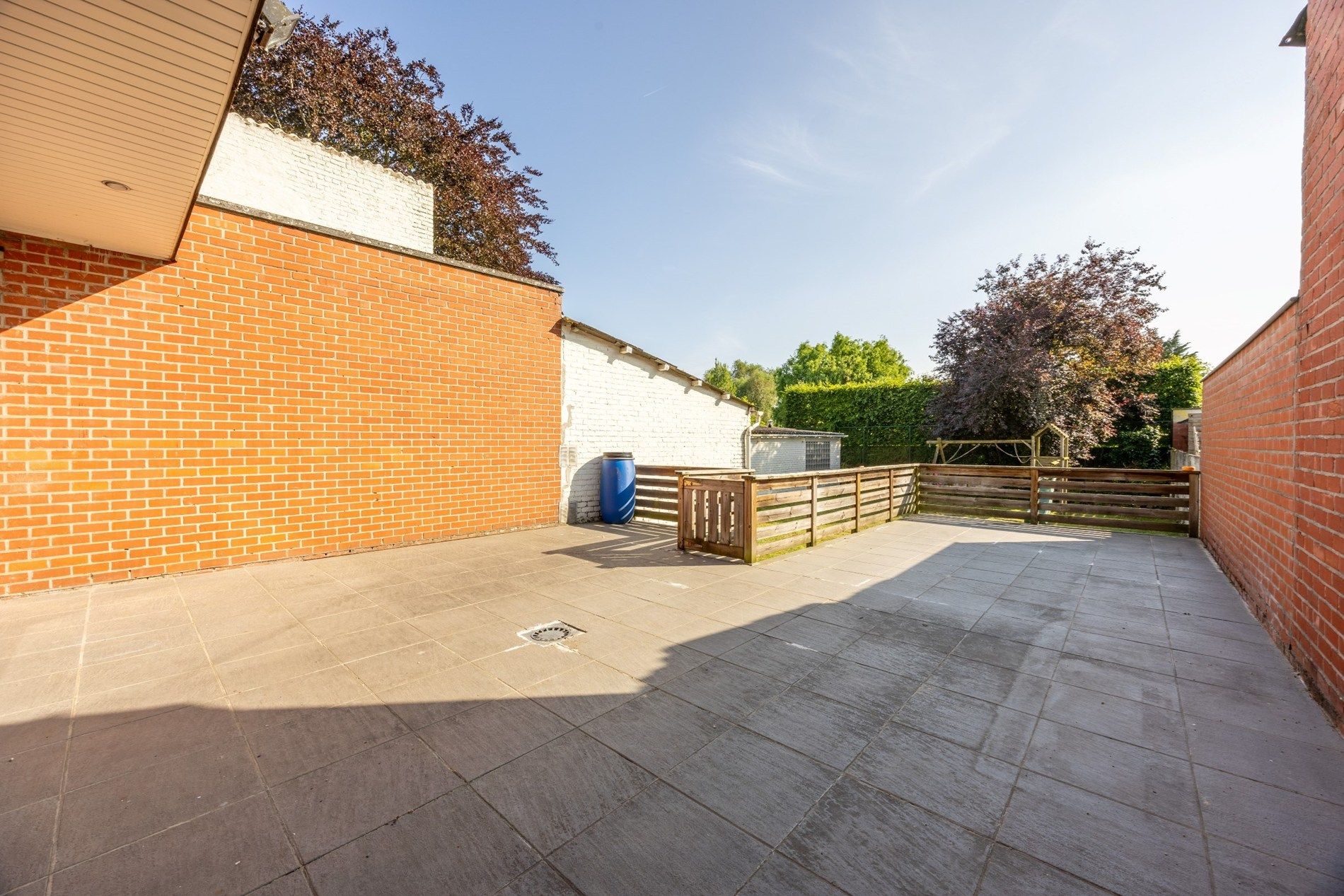 Gebouw voor gemengd gebruik met atelier op 568 m² foto 12