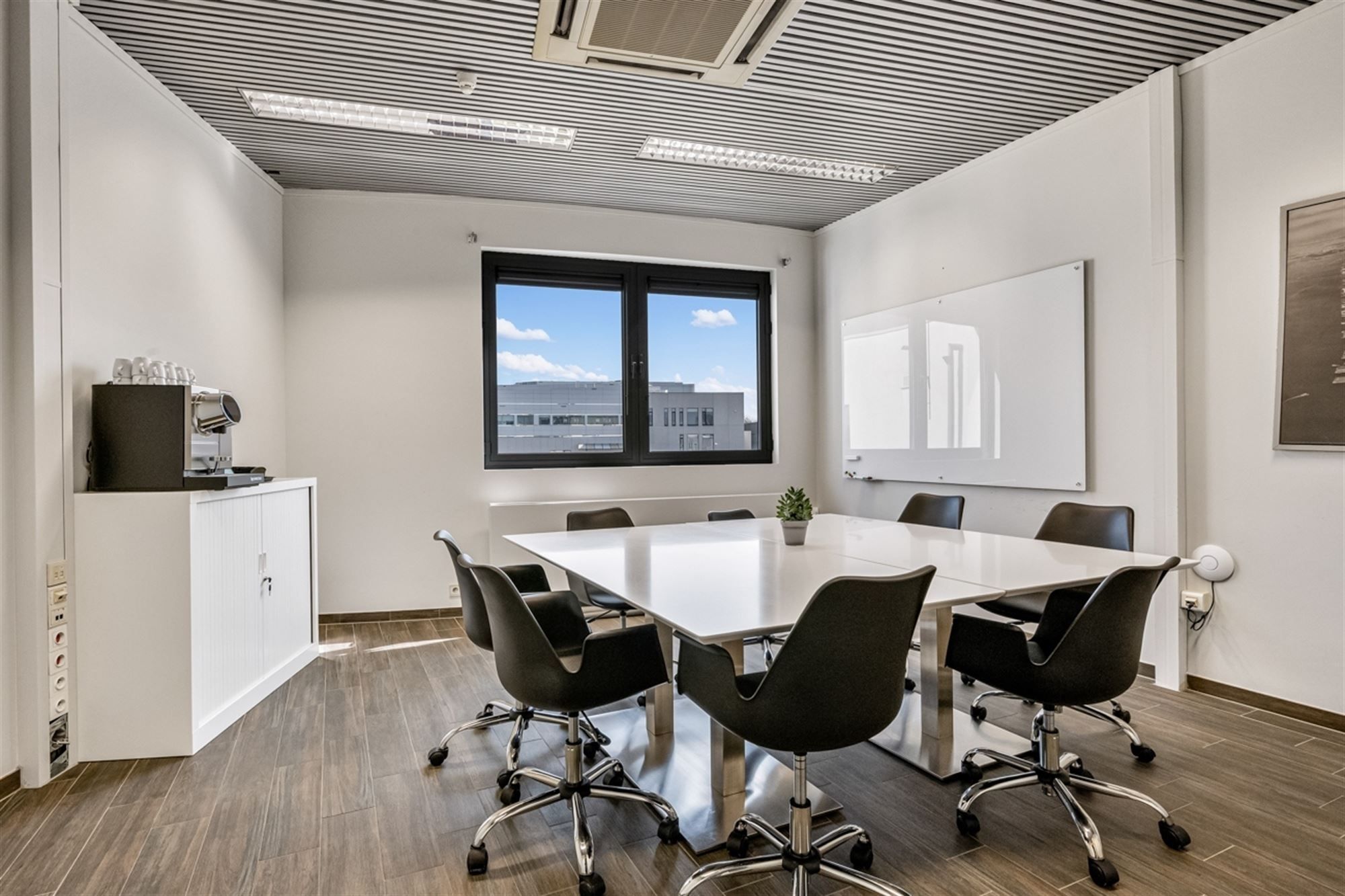 Instapklaar kantorencomplex op toplocatie ten zuiden van Gent foto 21