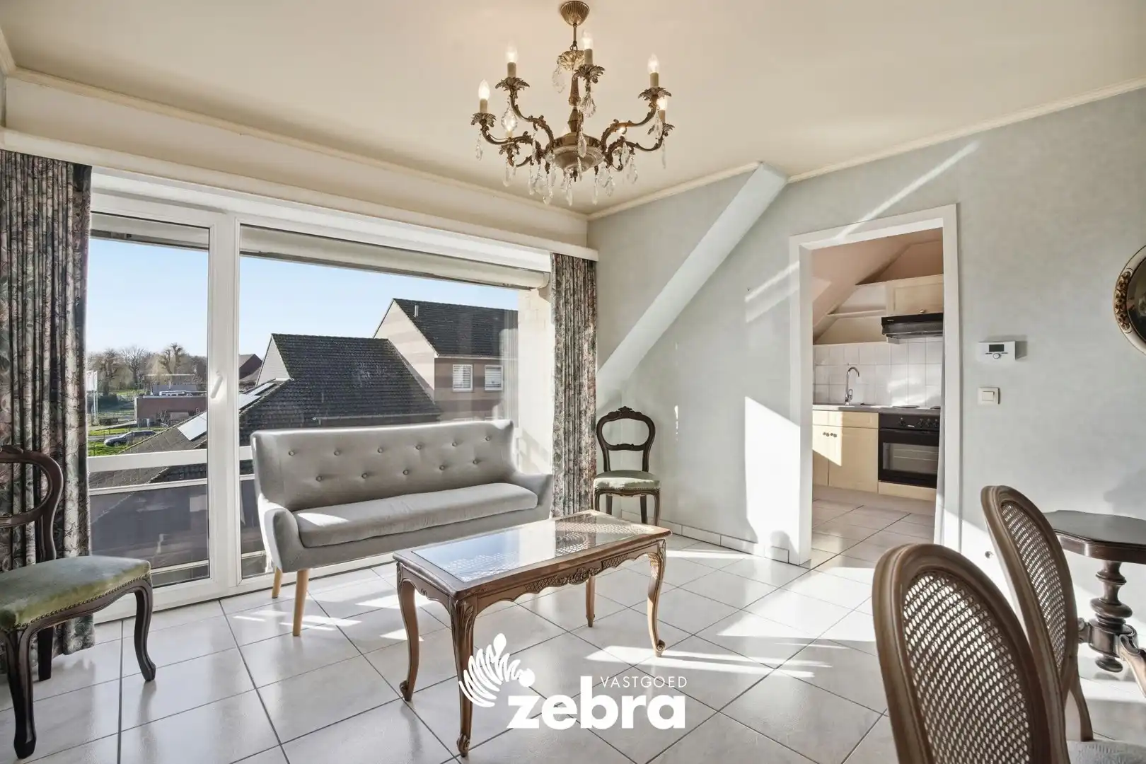 Op te frissen twee­slaapkamerappartement met terras in Lauwe foto 4