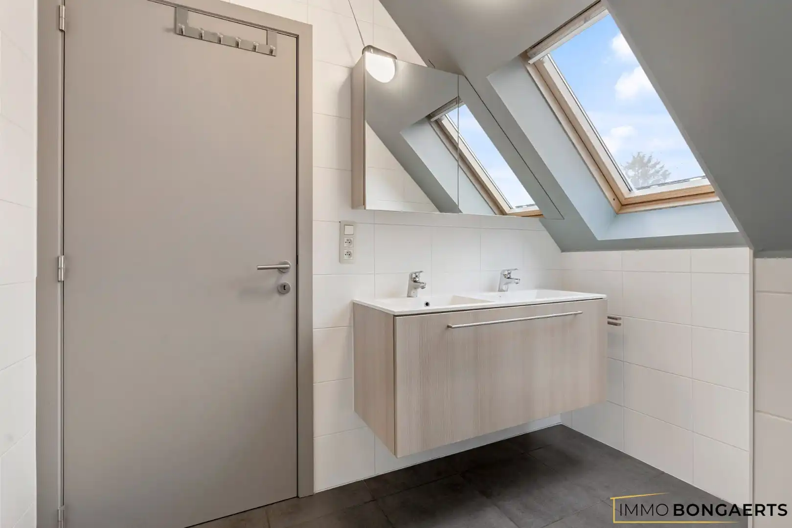 Modern appartement in As foto 15