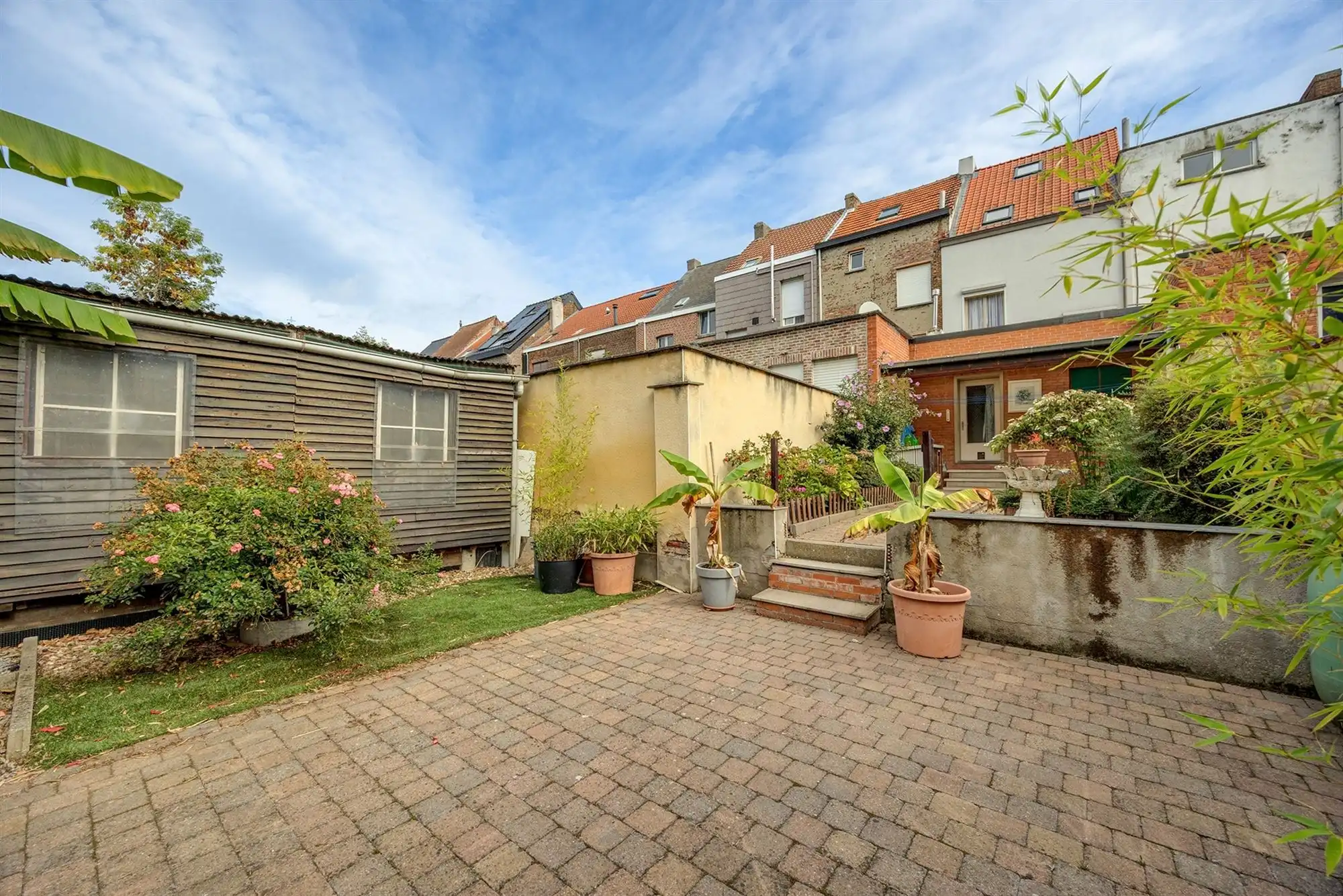 Gezinswoning met drie slaapkamers, tuin en garage foto 3