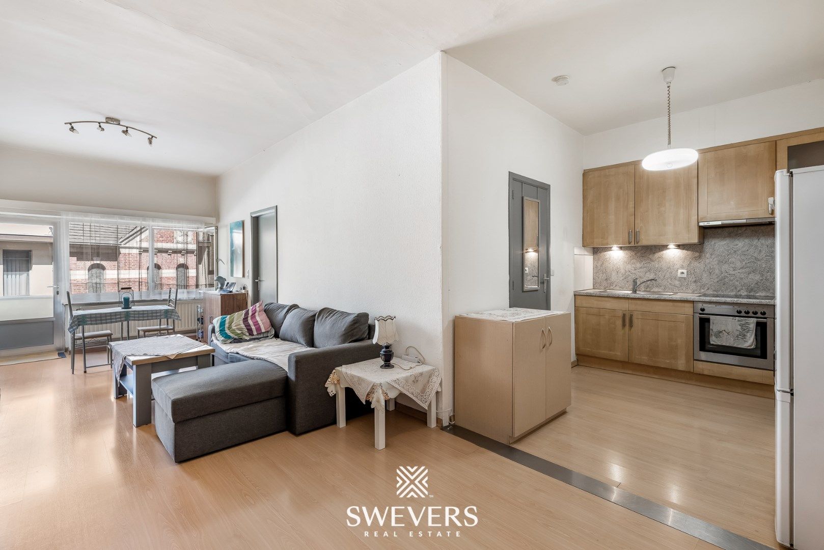 Karaktervol appartement met potentieel op toplocatie te Hasselt centrum foto {{pictureIndex}}