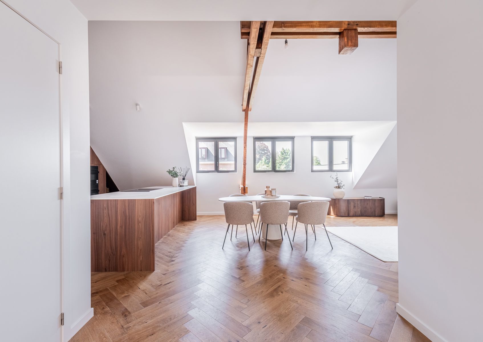 Gerenoveerde penthouse met 3 slpks en terras foto 4