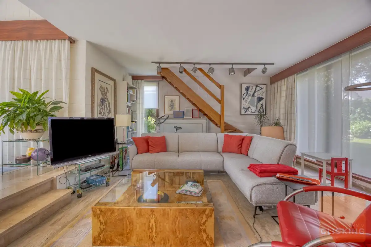 CHARMANTE VILLA MET ICONISCHE SEVENTIES–EIGHTIES SOUL foto 7