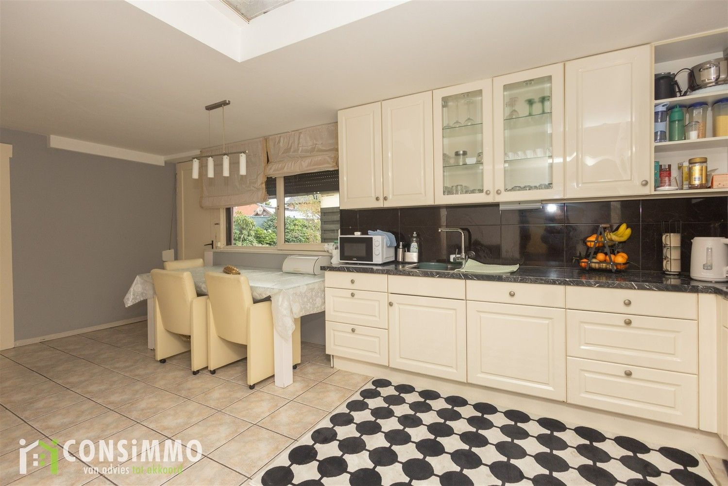 Ruime halfopen woning met 4 slaapkamers in Houthalen-Oost foto 12