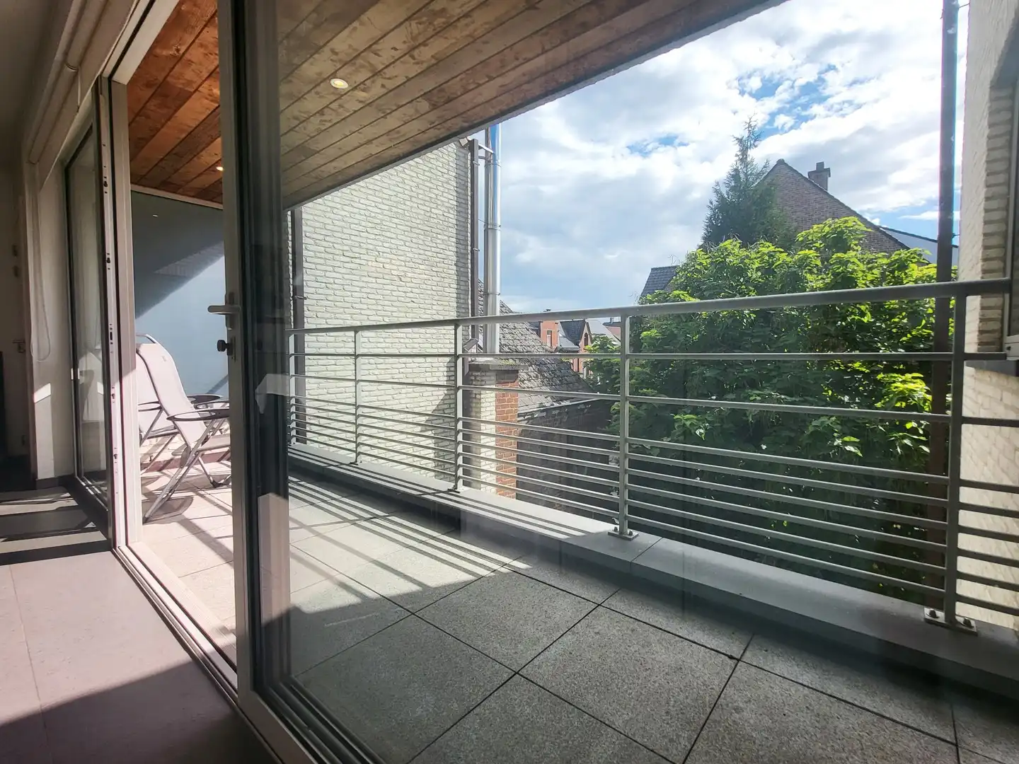 Prachtig energiezuinig 2-slaapkamerappartement met 2 zonnige terrassen en lift in hartje Geraardsbergen. foto 12