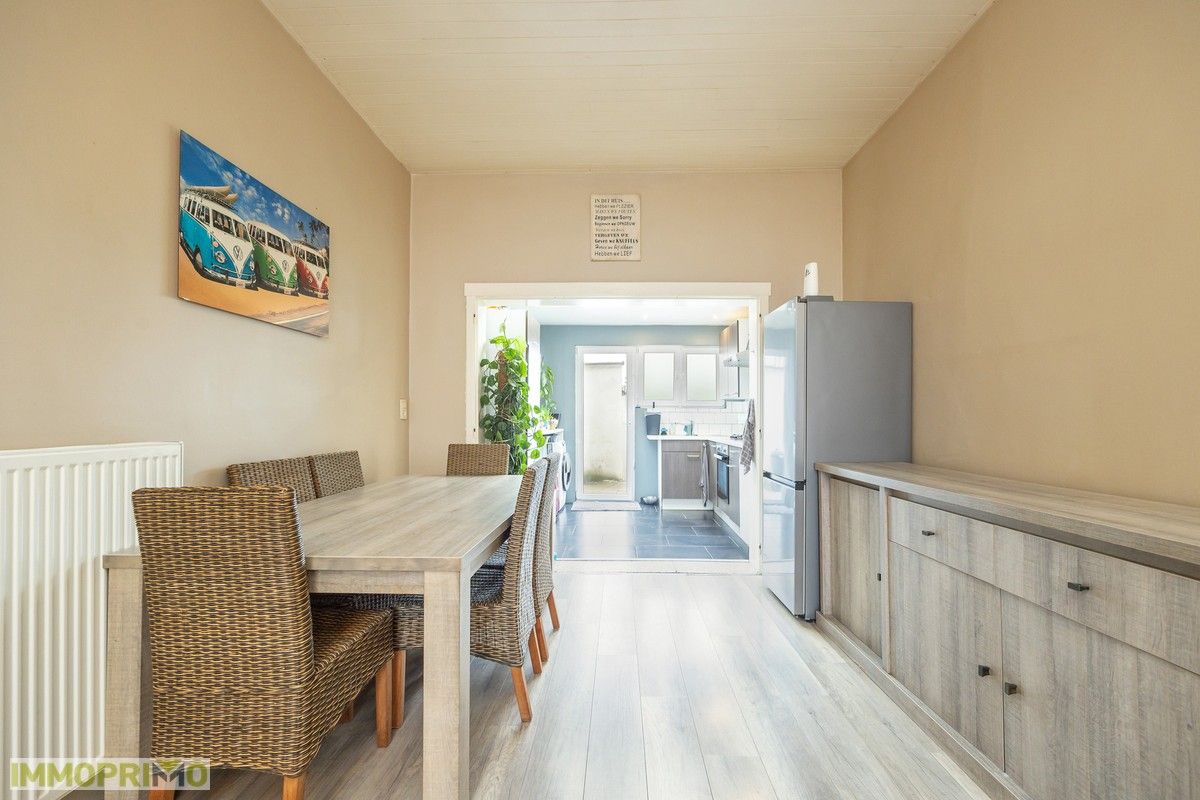 Charmante woning met 3 slaapkamers en koer. foto 6