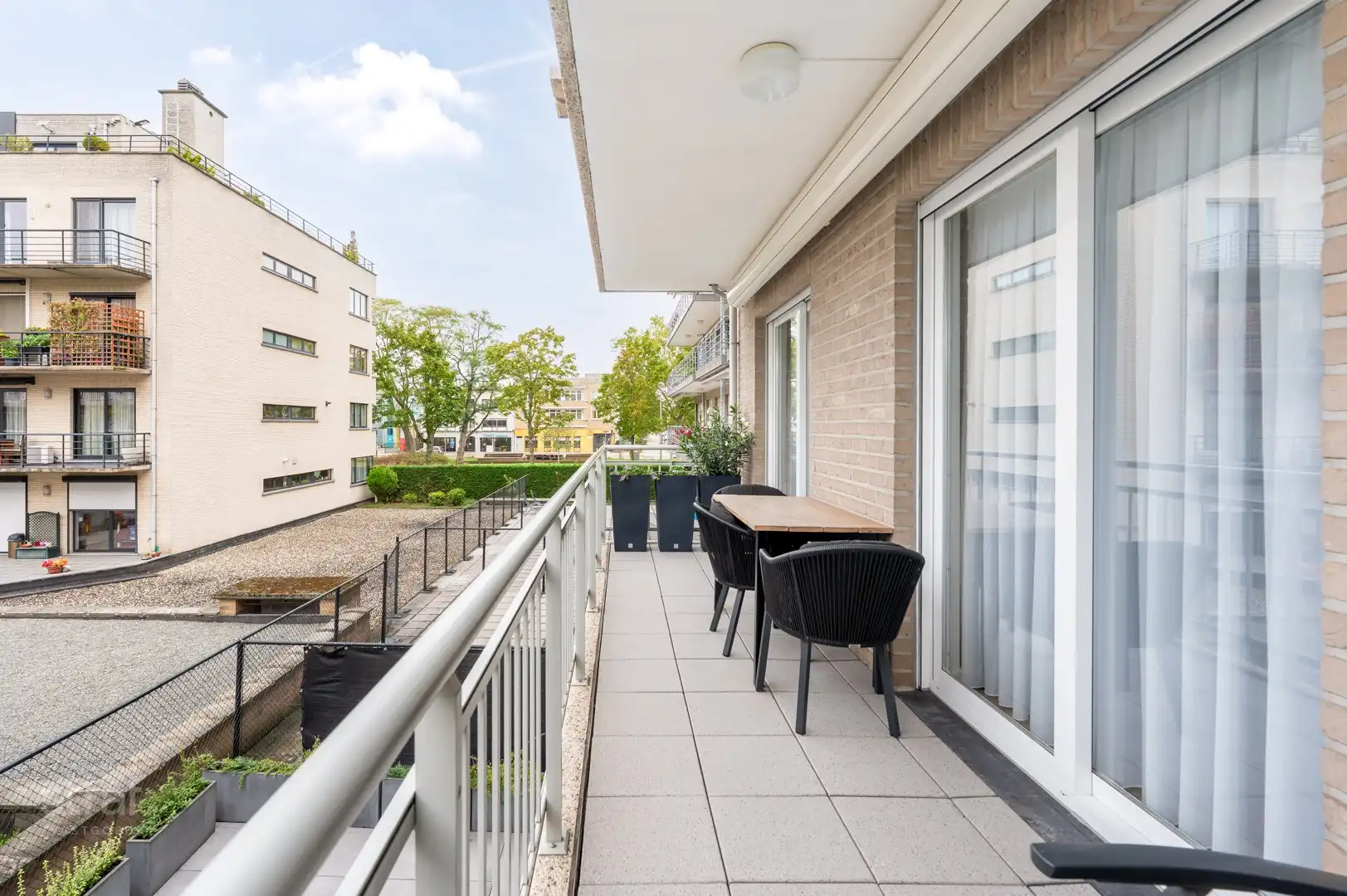 Smaakvol gerenoveerd doorloopappartement met 3 slaapkamers foto 6