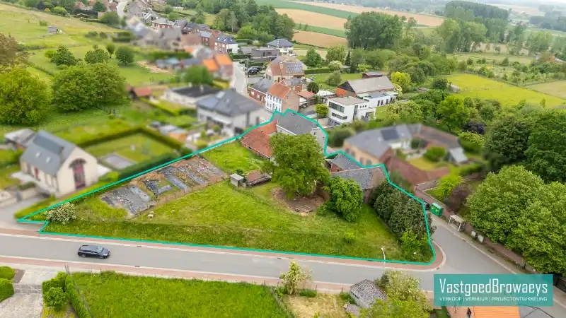 Authentieke hoeve met veel potentieel voor cohousing of creatieve invulling foto 2