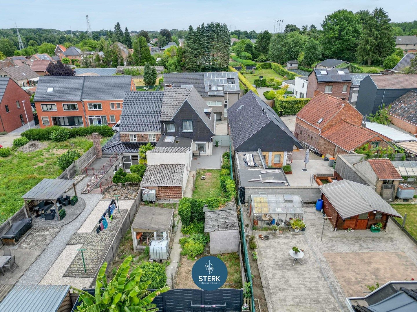 OP TE KNAPPEN GEZINSWONING MET VEEL CHARME TE EIGENBILZEN !  foto 4