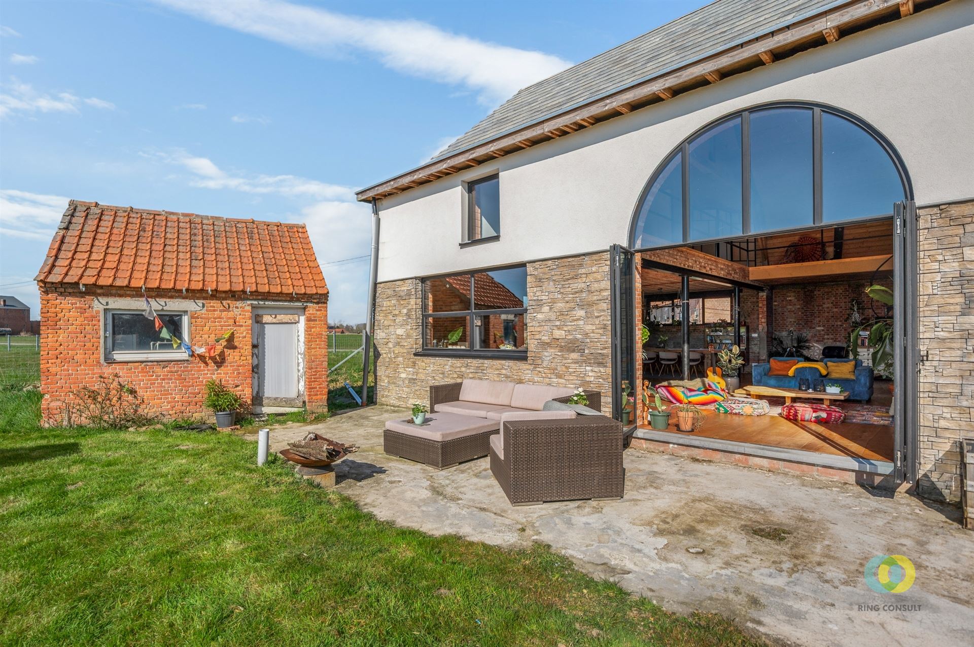 Smaakvolle totaalrenovatie met schuur foto 11