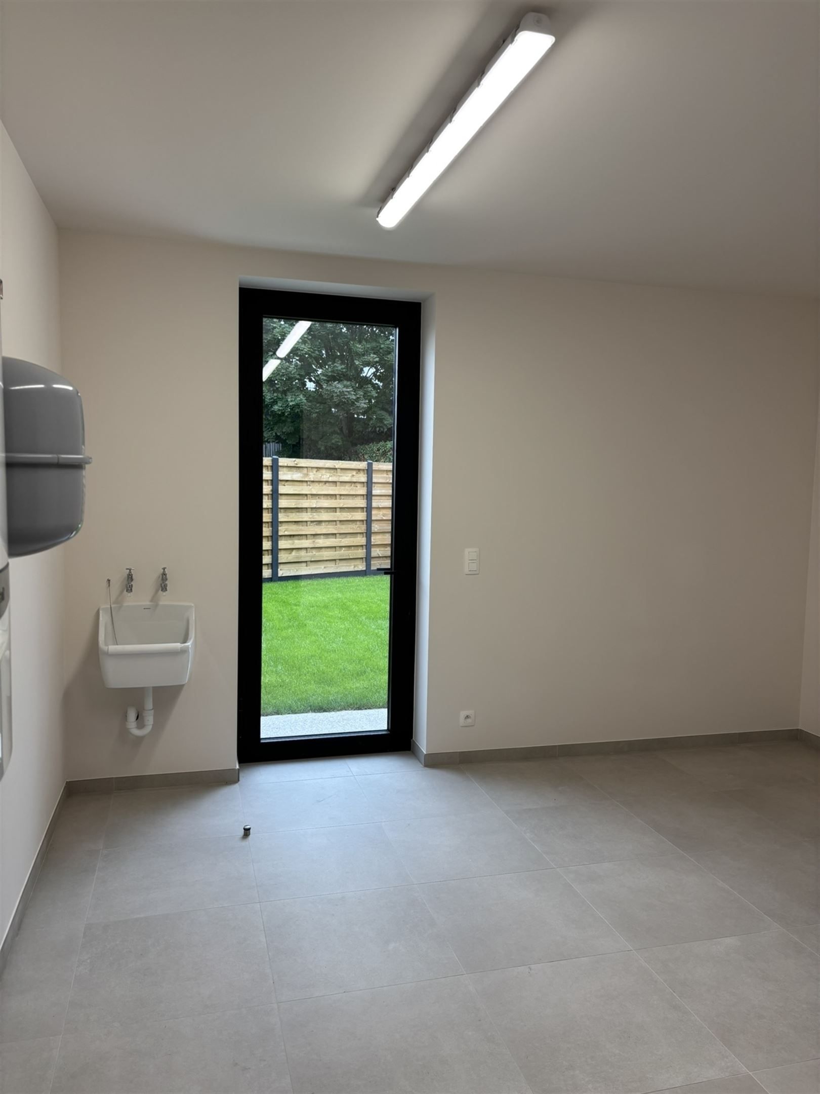 Stadswoning met 3 slaapkamers met carport foto 8