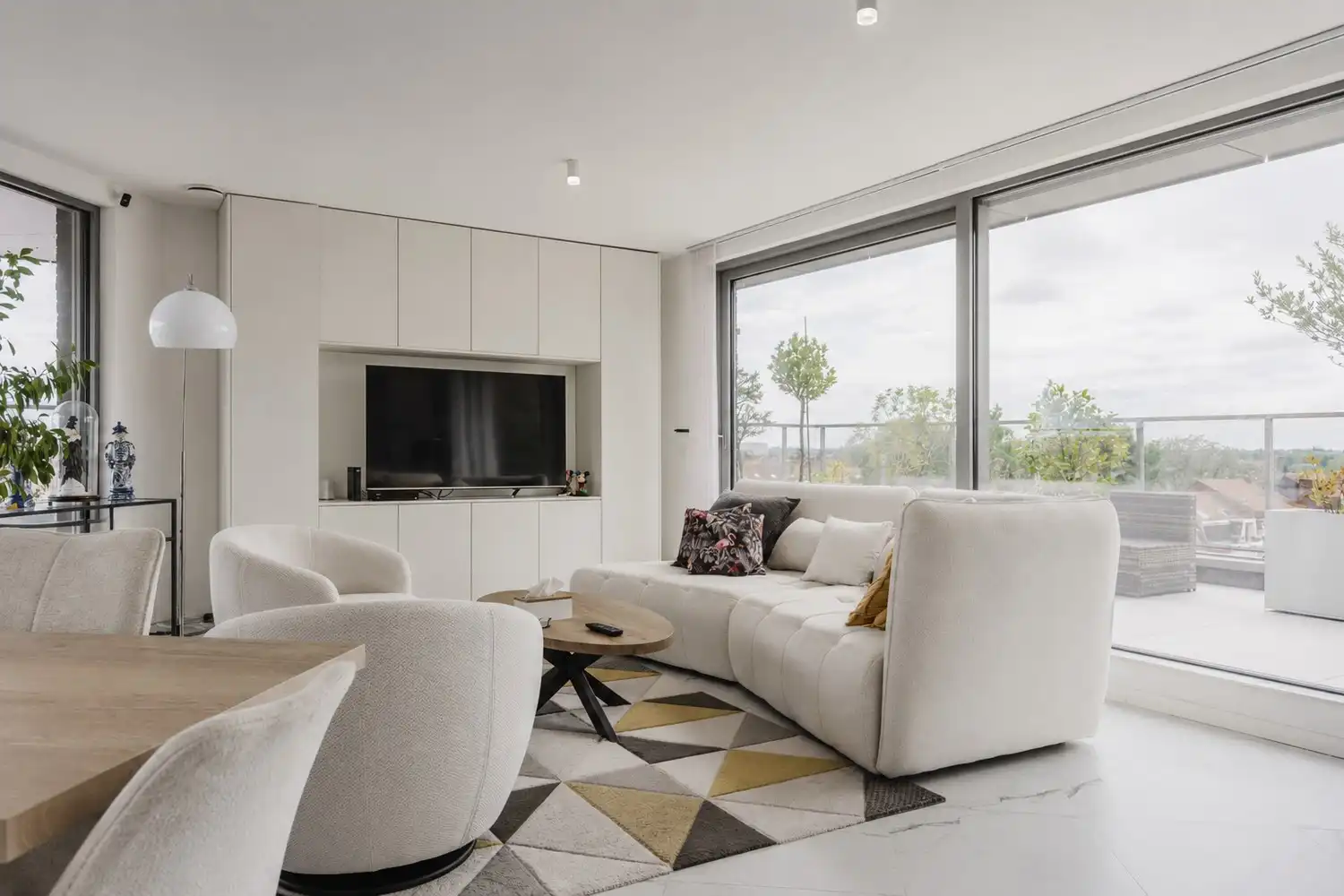 EEN PENTHOUSE BOVEN HET GROEN foto 2