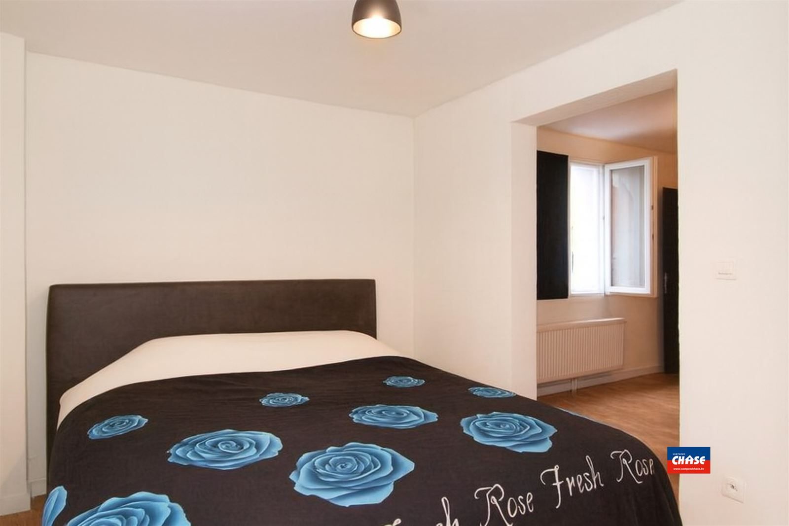 Gerenoveerd appartement met 2 slaapkamers foto 7