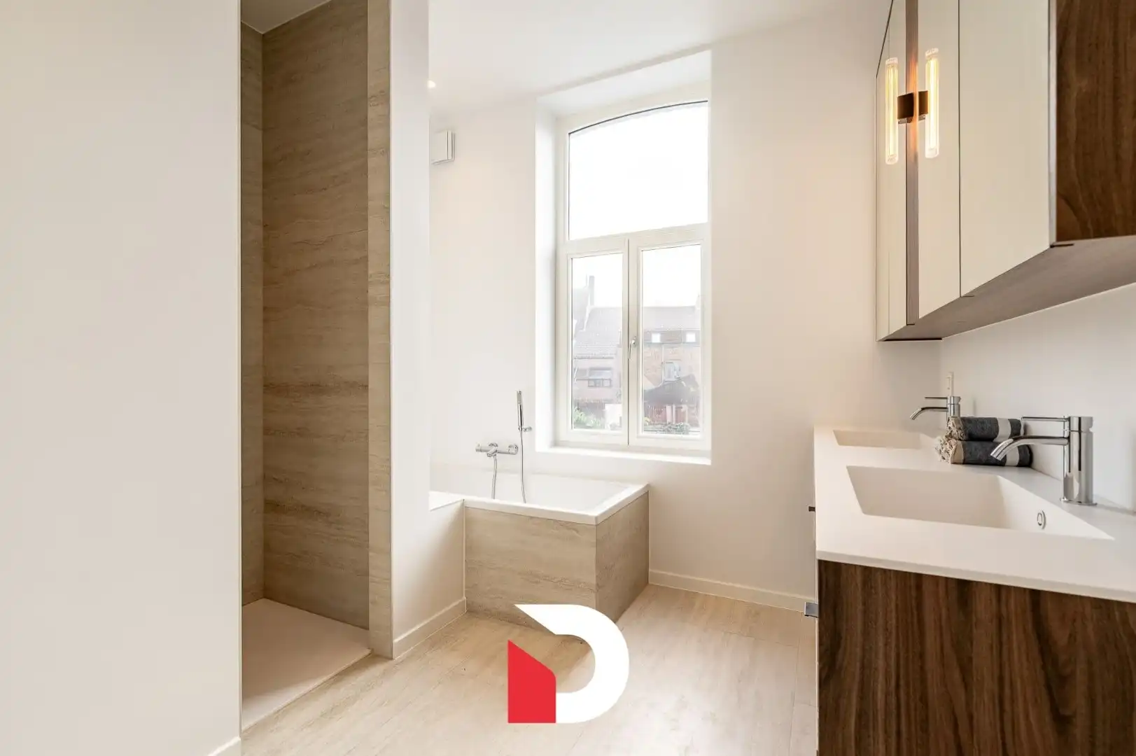 Uniek gerenoveerde burgerwoning met gezellige tuin te Kristus-Koning foto 27